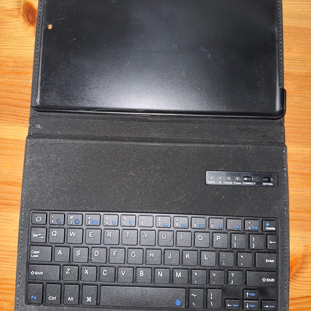 Wireless Black Tablet Keyboard Case